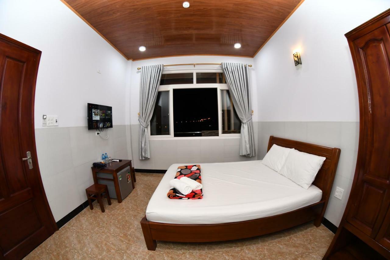 Nha Nghi Hung Hoa Hotel Фан Тиет Екстериор снимка